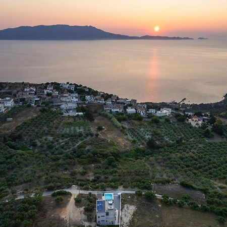 Villa Ekphrasis With Sea View And Jacuzzi Ravdhoúkha エクステリア 写真