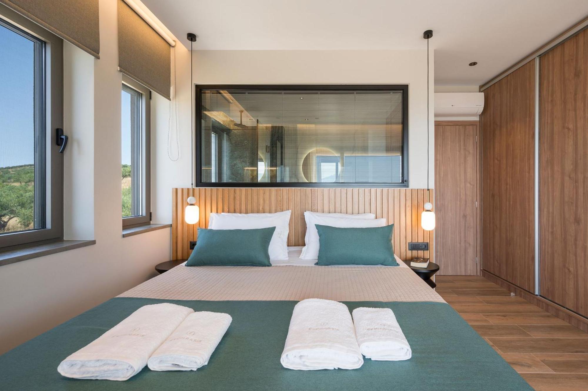 Villa Ekphrasis With Sea View And Jacuzzi Ravdhoúkha エクステリア 写真
